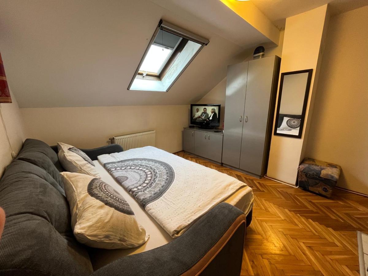 Studio In The Centre Of Novi Sad Apartment Exterior photo