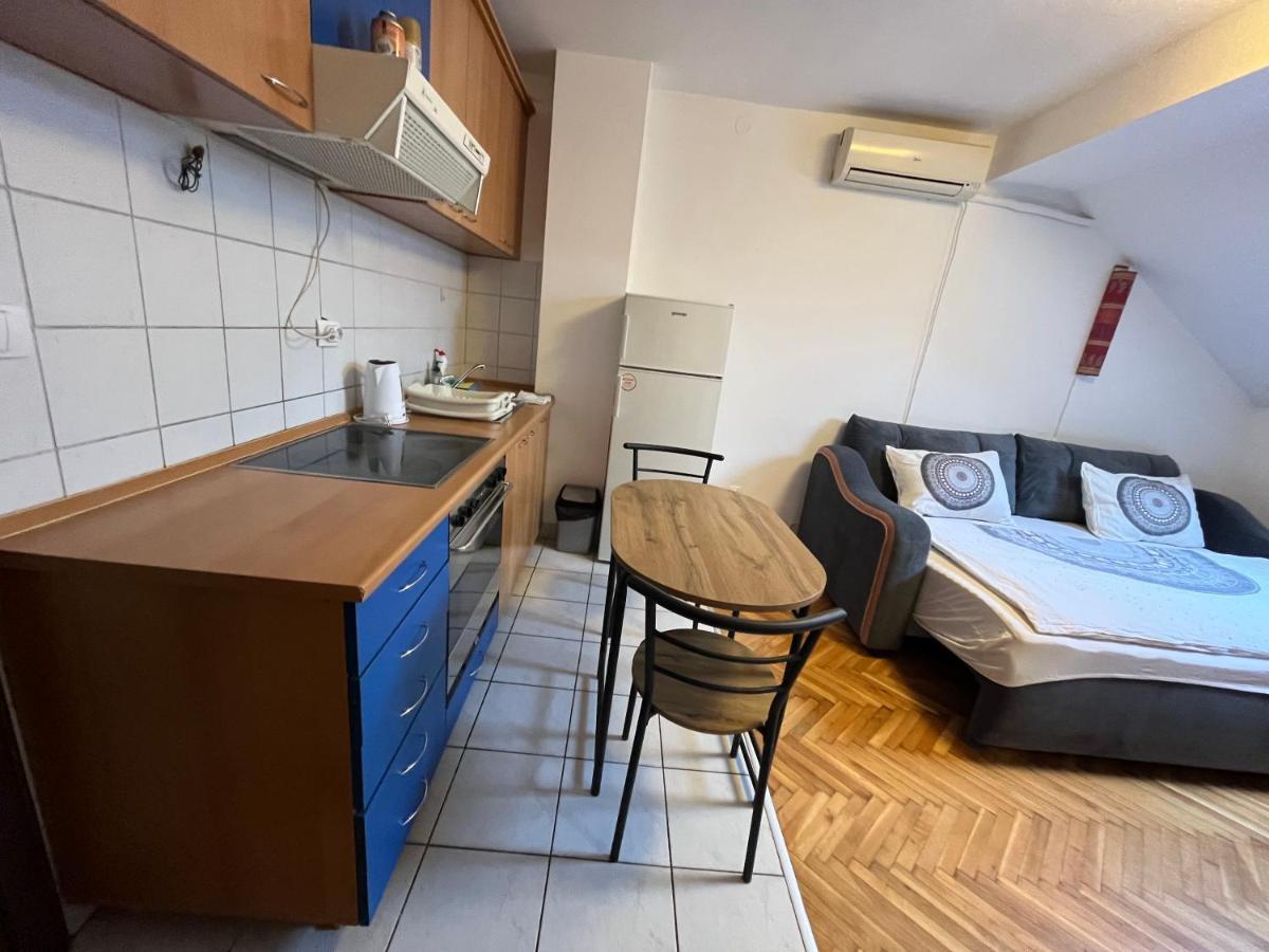 Studio In The Centre Of Novi Sad Apartment Exterior photo